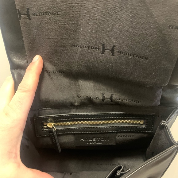 OFFERS??? Halston Heritage chain Purse. EUC - Picture 5 of 7